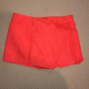 Top shop skirt. Size 10 US. Hardly worn.